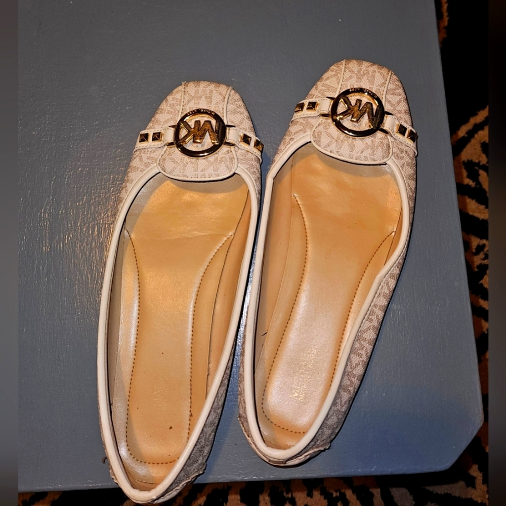 Michael kors flats